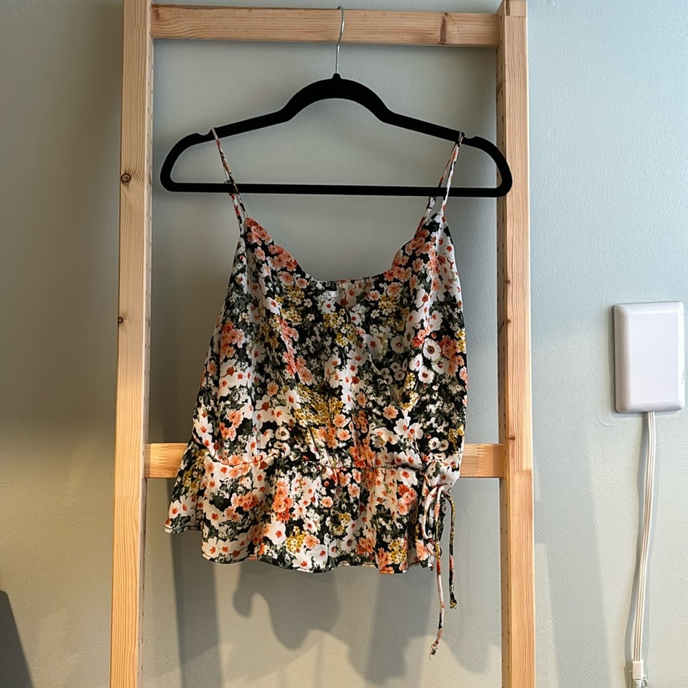 Nine Britton, size Medium, multicolor floral